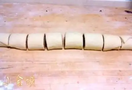 Make Warm cinnamon rolls step 3