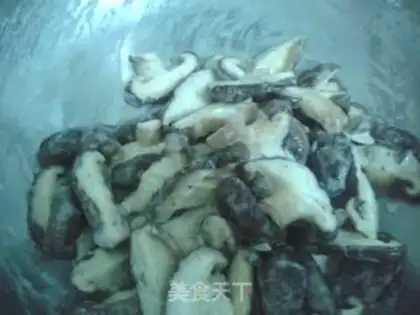 Make Pretzel mushrooms step 2
