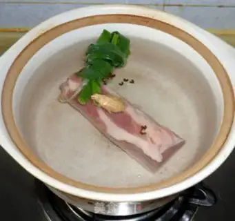 Make Garlic white meat step 1
