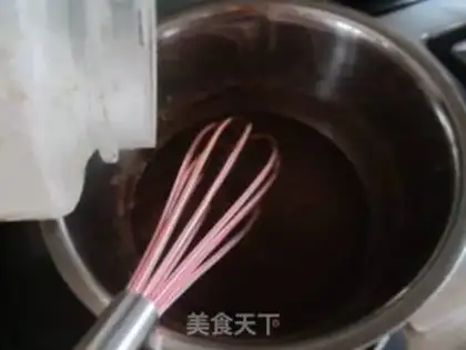 Make The rose mochamus cake step 6