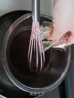 Make The rose mochamus cake step 7