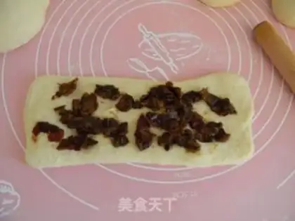 Make Milk, red date toast step 8