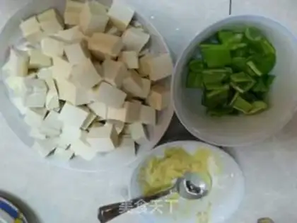 Make Shrimp egg sour tofu step 1