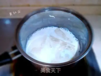 Make Strawberry cheese mousse cake step 1