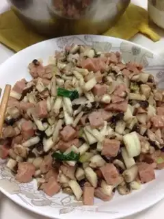 Make The mushrooms are white step 4