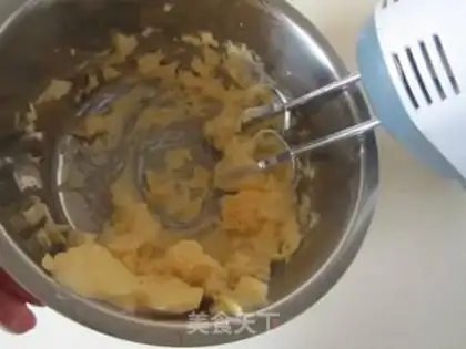 Make The rose mochamus cake step 23