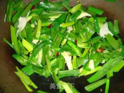 Make Garlic eggs dry step 5