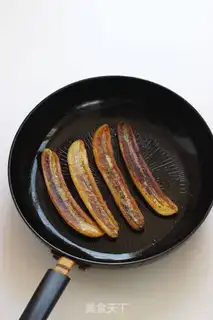 Make Cinnamon bananas with egg toast step 4
