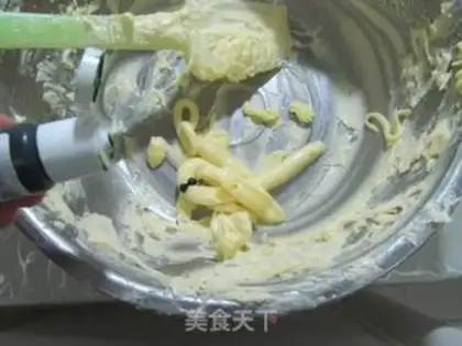 Make The rose mochamus cake step 40