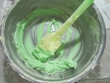Make The rose mochamus cake step 41