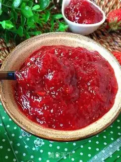 Make Homemade healthy strawberry sauce step 9