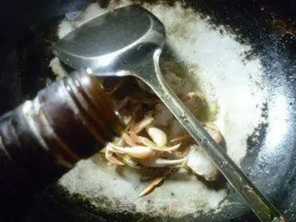 Make Crabs with green peppers step 4