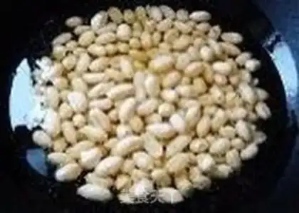 Make Spicy peanuts step 3