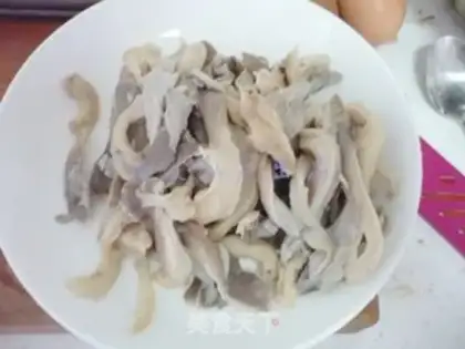 Make Pretzel mushrooms step 3