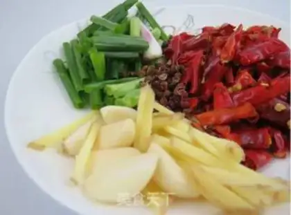Make Spicy chicken step 1
