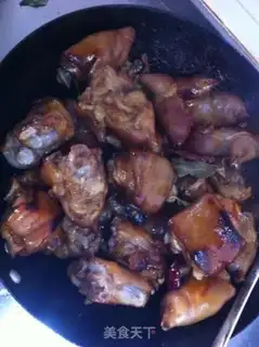 Make Pig hoof hotpot step 2