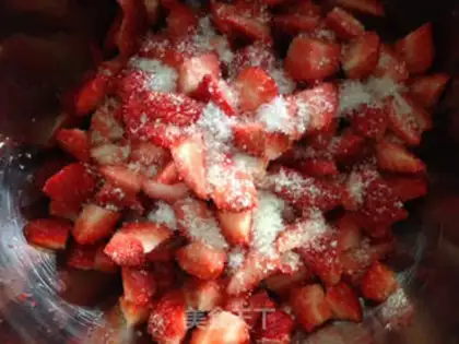 Make Strawberry jam step 2