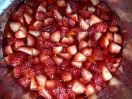 Make Strawberry jam step 3