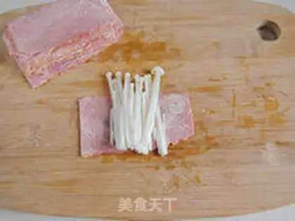 Make The golden pin bacon roll step 4