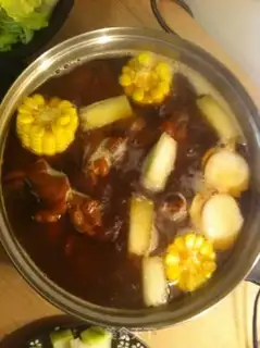 Make Pig hoof hotpot step 13