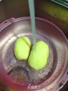 Make cucumber with a golden pin mushroom step 3