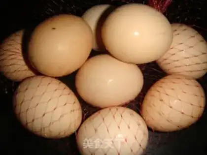 Make Five spicy tea eggs step 0