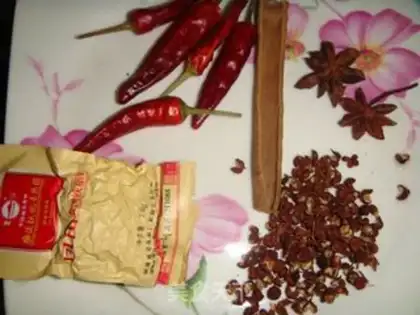 Make Five spicy tea eggs step 1