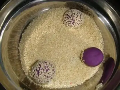 Make Spam ball step 5