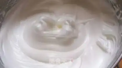 Make Strawberry cream cake step 3