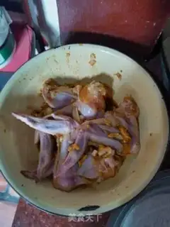 Make Garlic fried chicken wings step 1