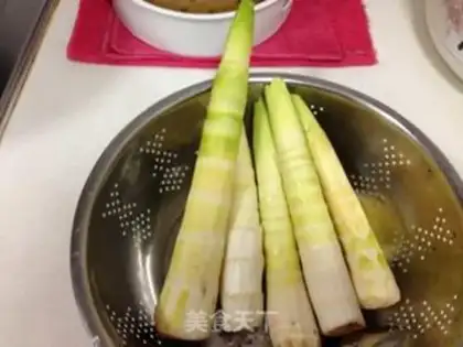 Make Spring ribs soup step 1