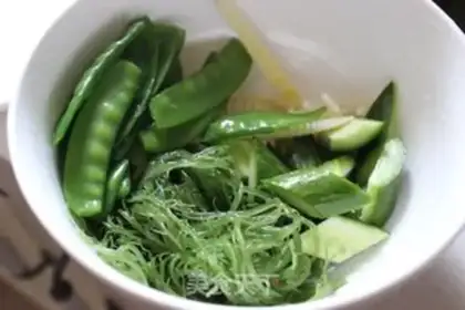 Make Japanese algae salad step 3