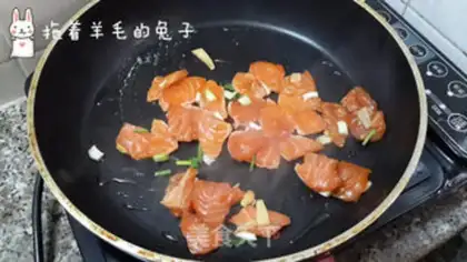 Make Salmon ham and rice step 4