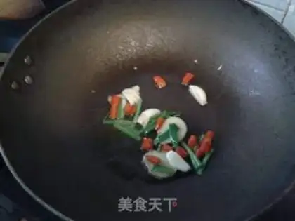 Make Three chickens on the table step 1
