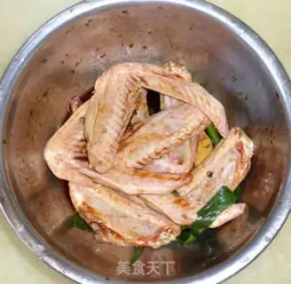 Make Spicy duck wings step 0