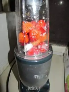 Make Strawberry shakes step 3