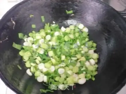 Make Tomato egg spinach noodles step 8