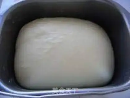 Make Milk, red date toast step 1