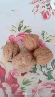 Make walnut sesame paste step 2
