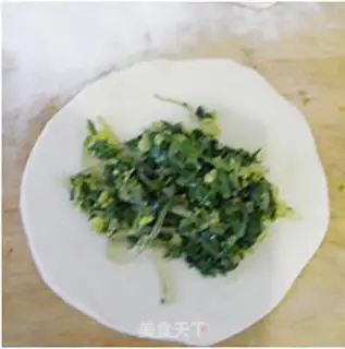 Make Spinach egg box step 9