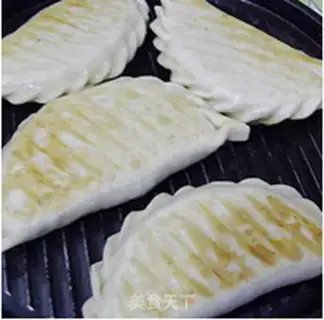Make Spinach egg box step 13