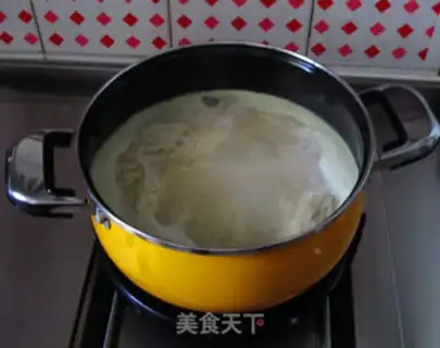 Make Soup noodles on the polar shrimp step 3