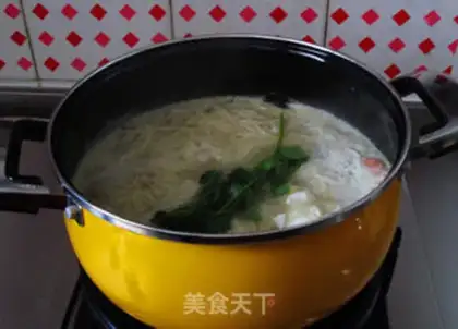 Make Soup noodles on the polar shrimp step 5
