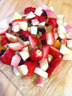 Make Easy strawberry salad step 5