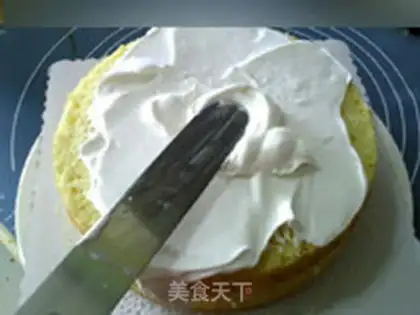 Make Rotating rose cake step 4