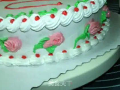 Make Rotating rose cake step 17