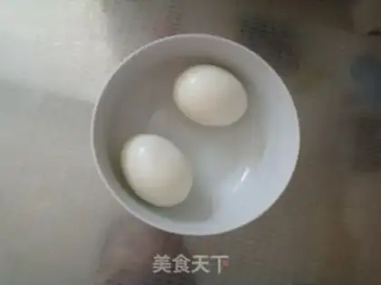 Make Strawberry egg sandwiches step 3