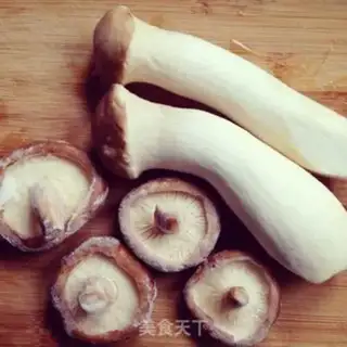 Make A simple version of winter crumb soup step 3