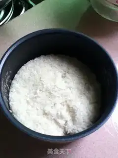 Make Gold-flavored rice rolls step 0
