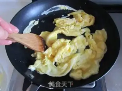 Make Yellow eggs step 3